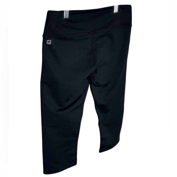 NWT Fabletics | Salar Crop Leggings | Black | XS - Picture 4 of 6
